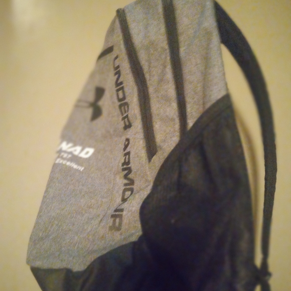 Like-new under armour backpack - Picture 6 of 9
